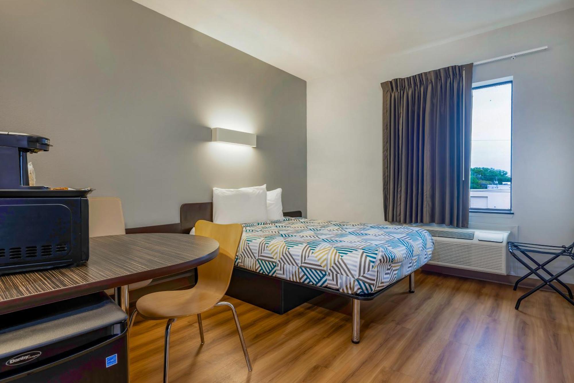 Studio 6 Suites Texas City, Tx I 45 South Тексас Сити Екстериор снимка